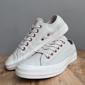 Chuck Taylor All Star Mono Leather Low Top Sneakers Egret Gold Women’s Size 7.5